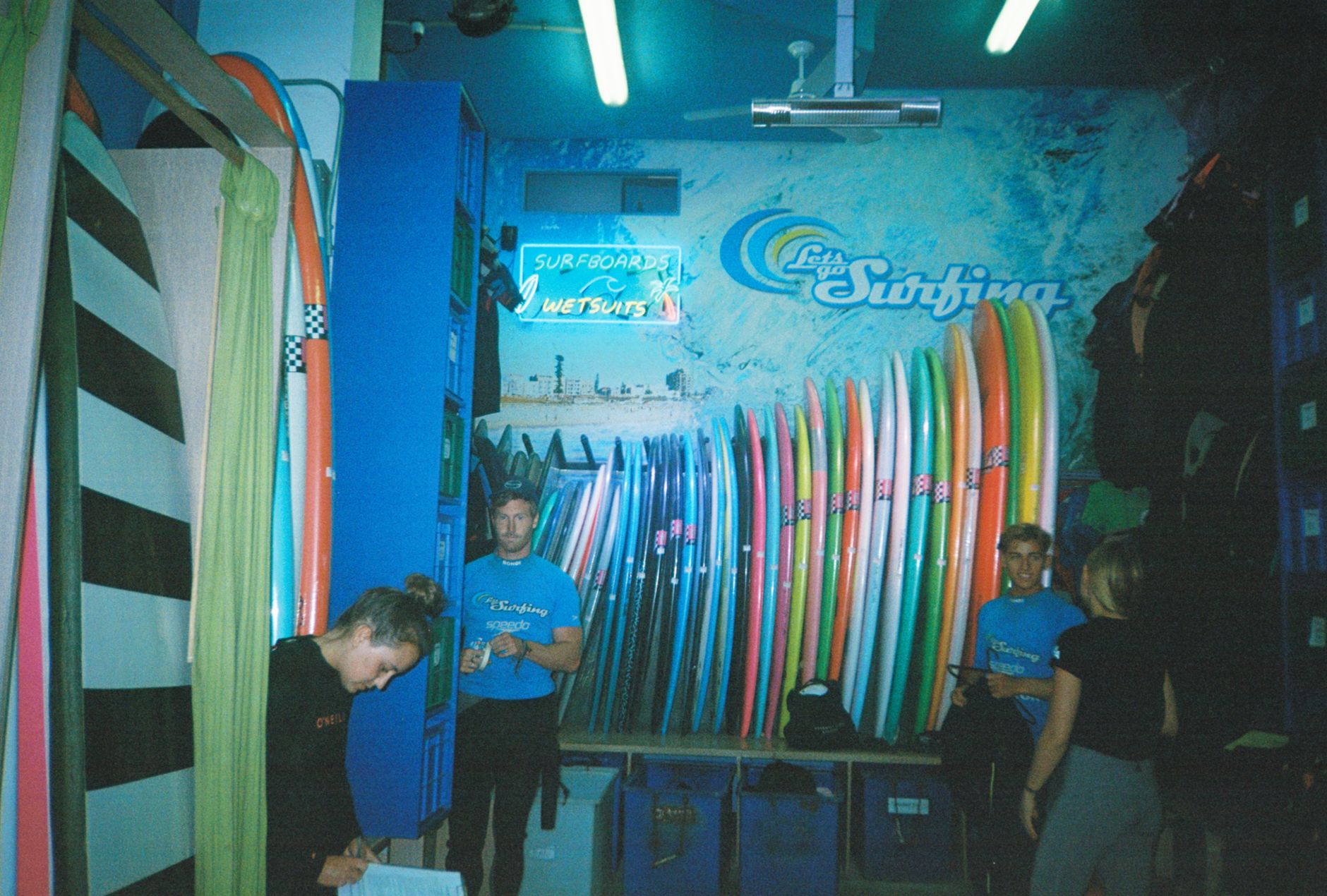 Surfausrüstung: mieten oder mitnehmen?